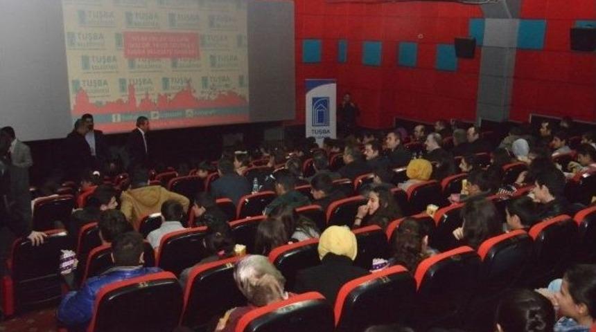 Tuşba Belediyesi&rsquo;nden Başarılı &Ouml;ğrencilere &Ouml;d&uuml;l