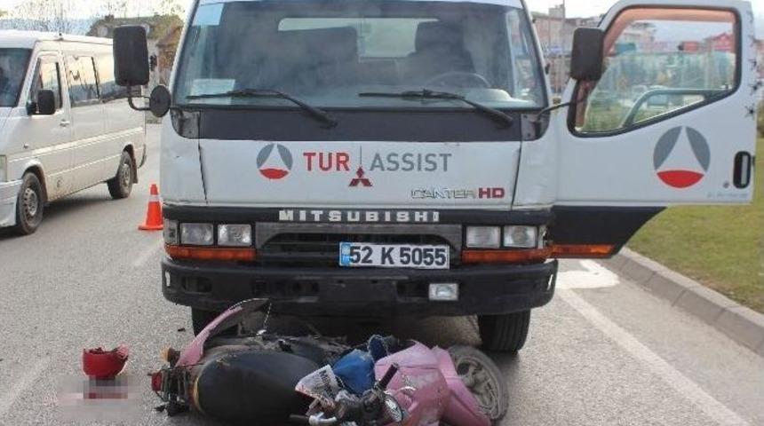 Gazete Dağıtıcısı &Ouml;l&uuml;mden D&ouml;nd&uuml;