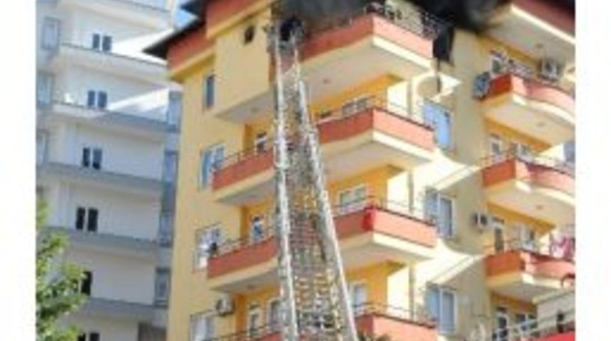 Antalya’da Ev Yangını