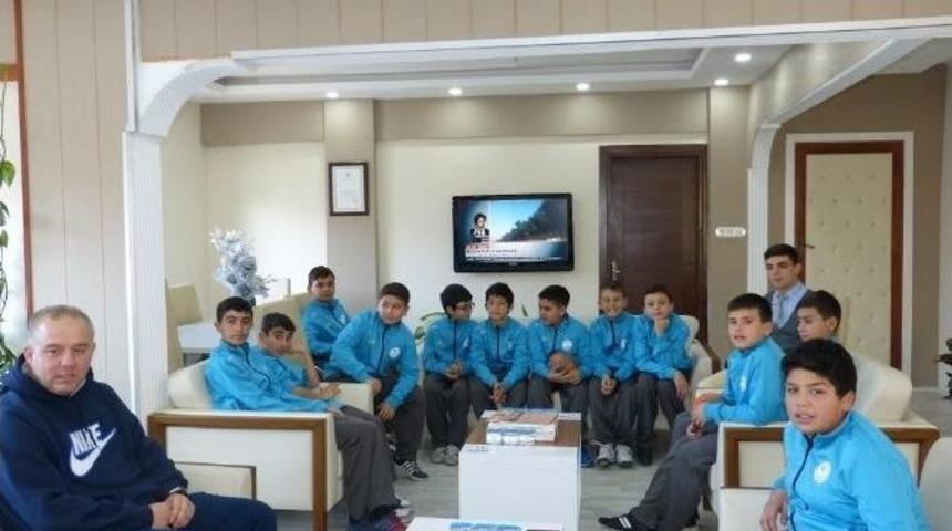 Bilecikli Hentbolcular Muğla&rsquo;nın Ortaca İl&ccedil;esine Uğurlandı