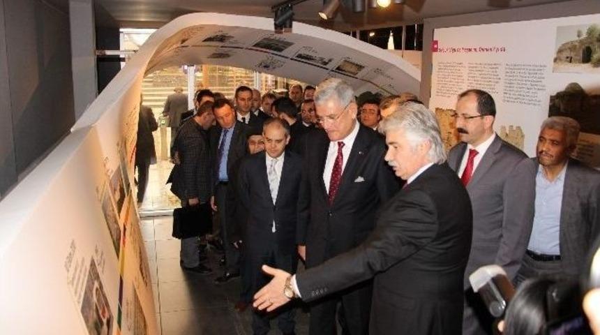 Bakan Bozkır Samsun Kent M&uuml;zesi&rsquo;ni Gezdi