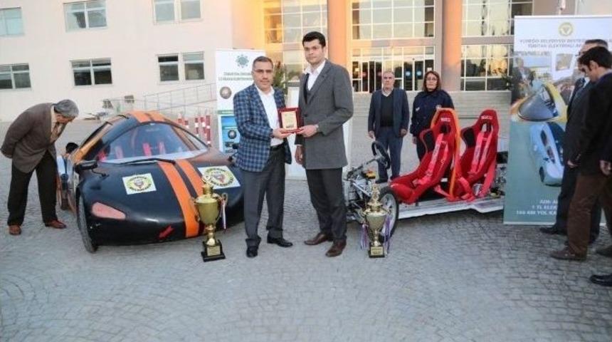 "1,5 Adana" Ve "akıncı" Y&uuml;reğir&rsquo;de