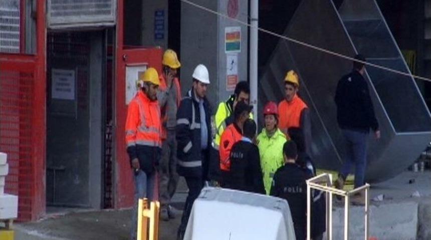 İnşaat Şantiyesinde Asans&ouml;r Kazası: 1 &Ouml;l&uuml;, 1 Yaralı