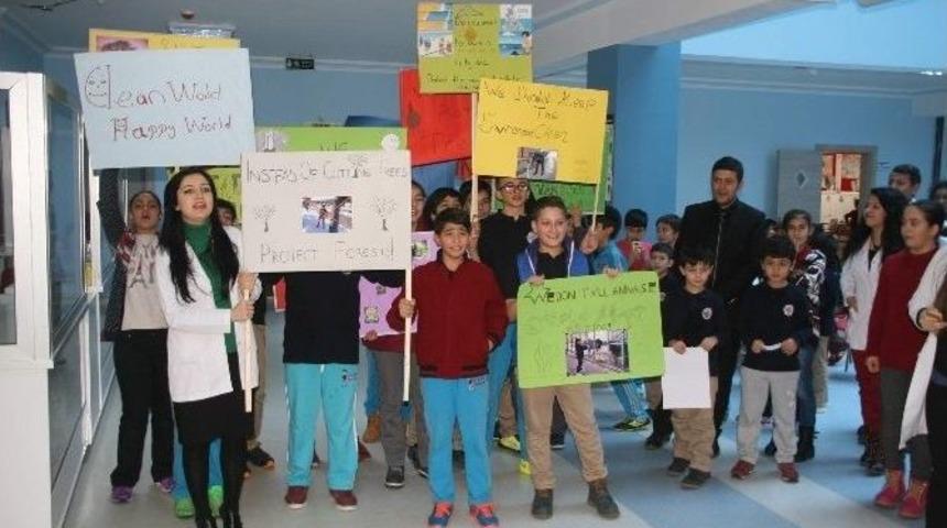 Yozgat &Ccedil;&ouml;z&uuml;m Kolejinde &Ouml;ğrenciler Hem Eğleniyor Hem İngilizce &Ouml;ğreniyor