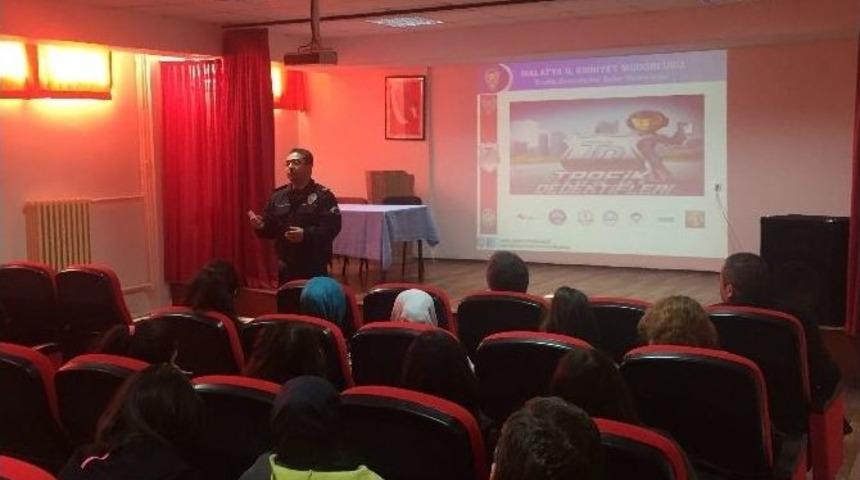 Bin 13 &Ouml;ğrenciye Trafik Eğitimi Verildi