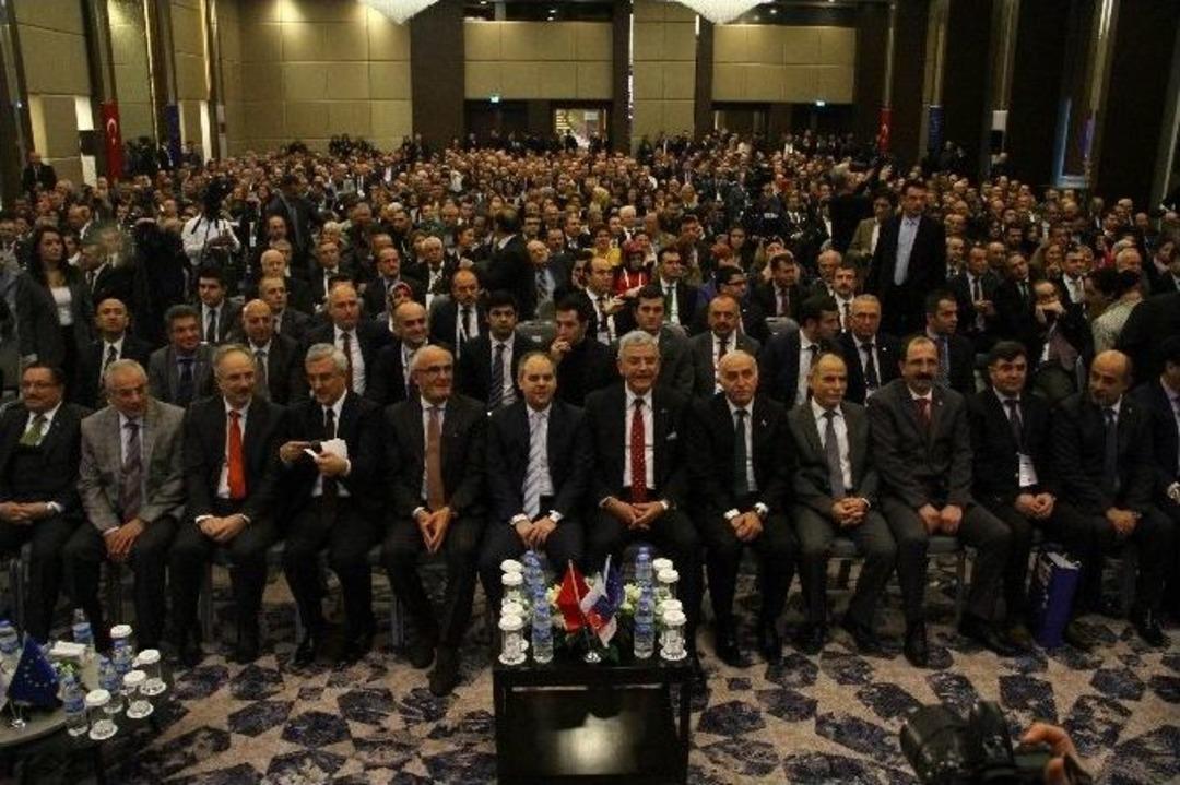 Bakan Bozkır: "ab Bakımından T&uuml;rkiye Vazge&ccedil;ilmez&rdquo;