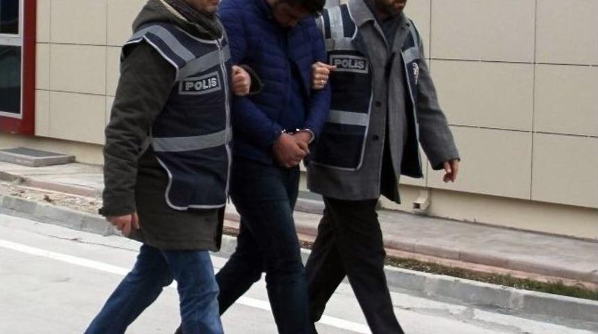 Polisten Telefon Dolandırıcılarına Su&ccedil;&uuml;st&uuml;