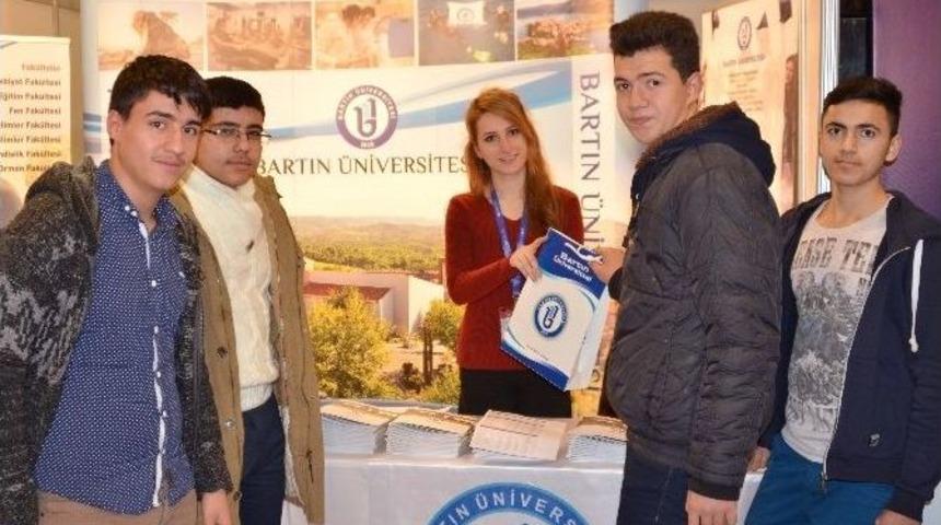 İki G&uuml;nde &Uuml;&ccedil; Bin &Uuml;niversiteli Adayıyla G&ouml;r&uuml;şt&uuml;ler