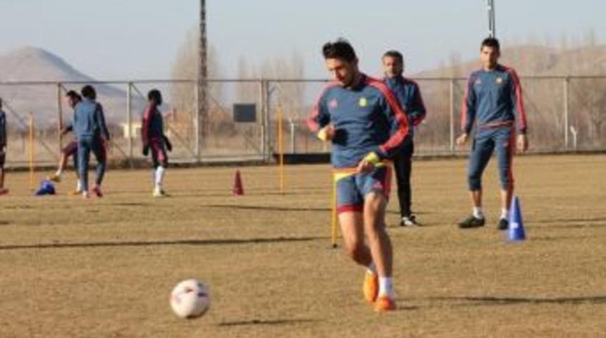 Yeni Malatyaspor&rsquo;da Gen&ccedil; Burak Sakatlandı