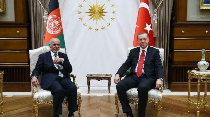 Afganistan Cumhurbaşkanı Ahmedzai Cumhurbaşkanlığı K&uuml;lliyesi&rsquo;nde