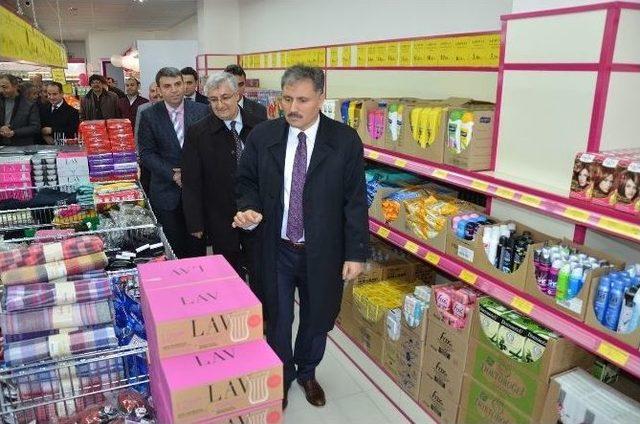 Esenlik Pratik Marketlerin İkinci Şubesini Sanayi’ye Açtı