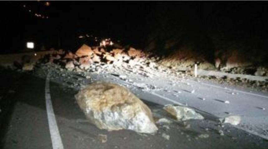 G&uuml;m&uuml;şhane-giresun Karayolu Ulaşıma Kapandı