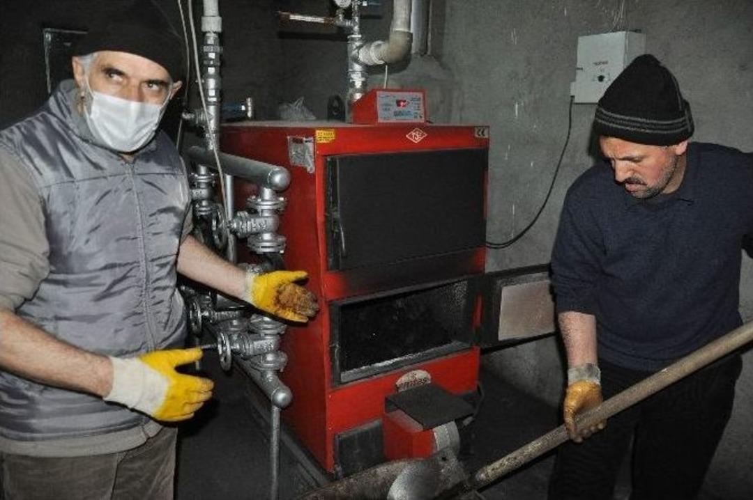 (&ouml;zel Haber) Hava Kirliliği Kaloriferin Yanlış Yakılmasından Kaynaklanıyor