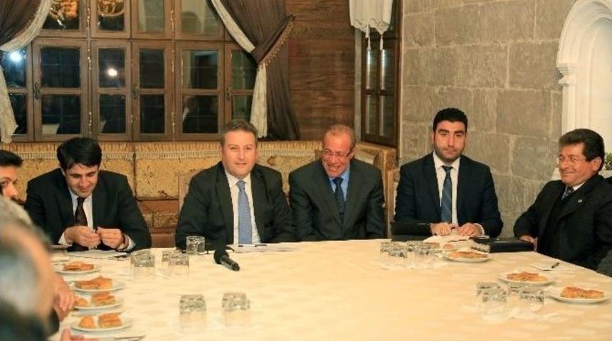 Talas&rsquo;ta M&uuml;teahhitlerle İstişare Toplantısı