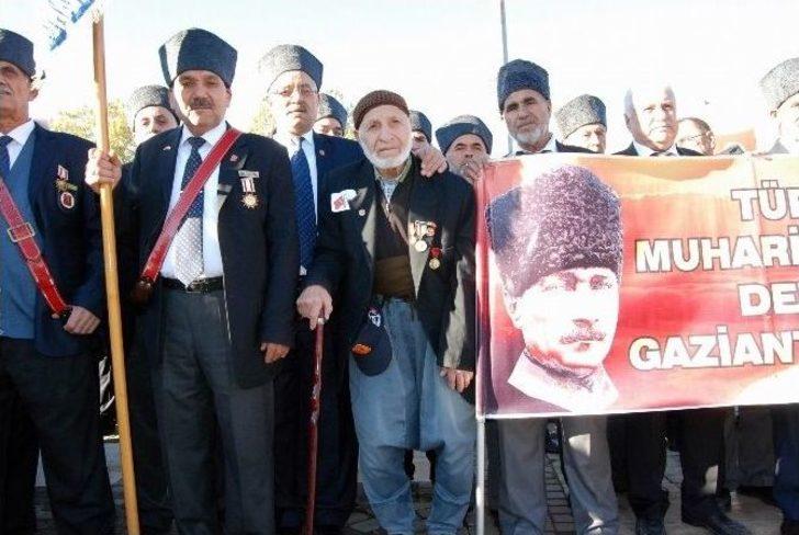 Kurtuluş Günü Kutlamalarında Kadınlar Kucağında Mermi Taşıdı G1