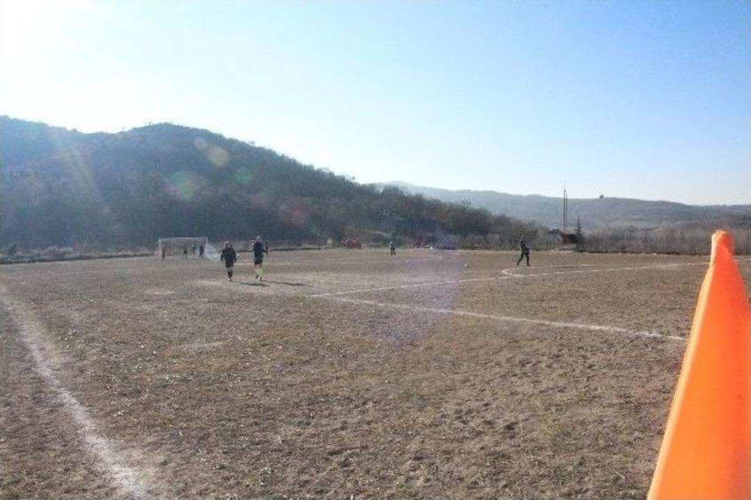 Bu Gen&ccedil;lere De, Seyirciye De Yazık