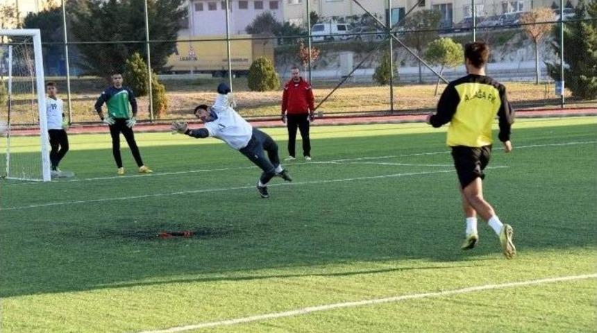 Aliağa, Bornova Belediye Spor Ma&ccedil;ına Hazırlanıyor