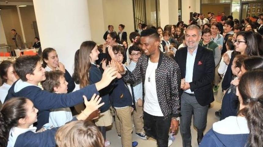 Eto&rsquo;o&rsquo;ya Sevgi Seli