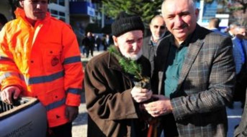 Orhangazililer Yeni Yıla Ağa&ccedil; Keserek Değil, Fidan Dikerek Girecek