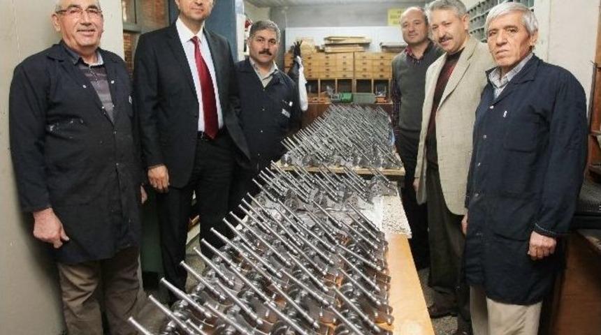 &Uuml;niversiteli &Ouml;ğrenciler Top Arabası Yaptı