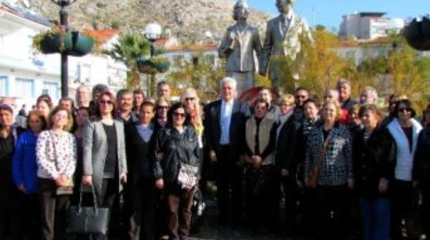 İn&ouml;n&uuml;, &Ouml;l&uuml;m&uuml;n&uuml;n 42. Yılında &Ccedil;eşme&rsquo;de Anıldı