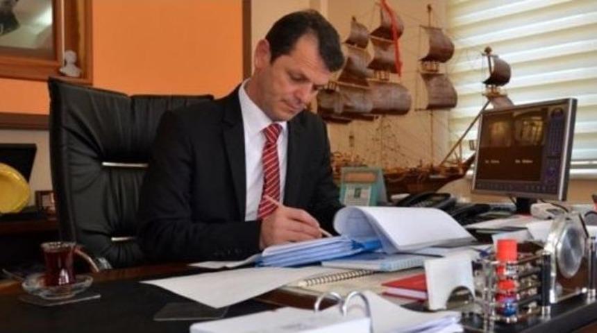 K&uuml;re Belediyesi&rsquo;nden Sokak Hayvanları İ&ccedil;in Parklara Su Ve Mama Kabı