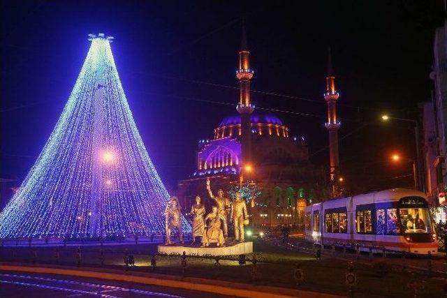 Eskişehir Yeni Yıla Işıl Işıl Giriyor