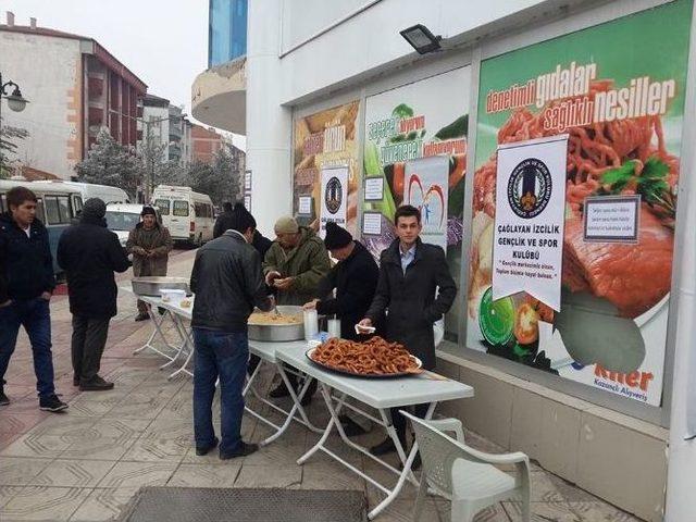 Sorgun’da 2 Bin Kişiye İrmik Helvası Dağıtıldı