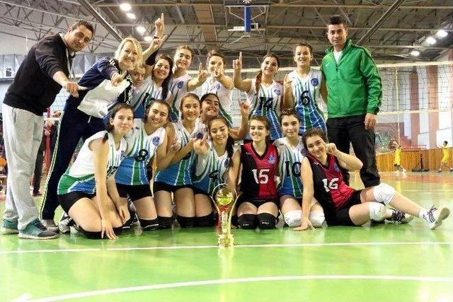 Nevşehir’de Okullararası Kızlar Voleybol Şampiyonası Sona Erdi