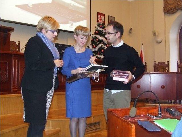 Bafra Atatürk Anadolu Lisesi Polonya’da Gönülleri Fethetti