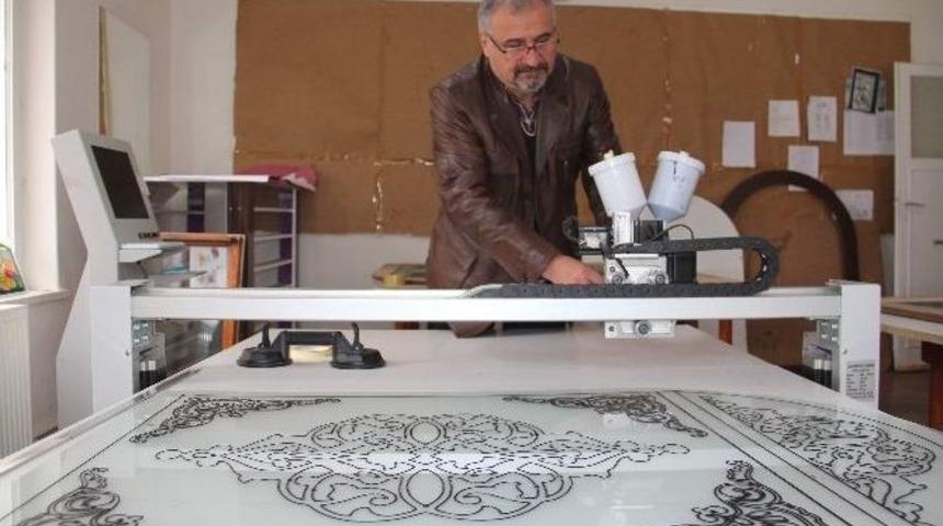 Resim &Ouml;ğretmeni Vitray At&ouml;lyesiye İş Hayatına Atıldı