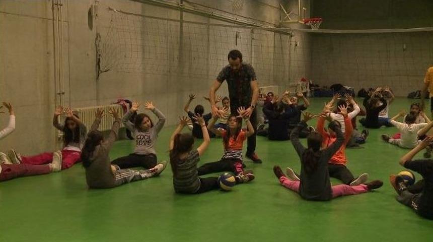 Beyoğlu&rsquo;nda Kış Spor Okulları Sezonu Başladı