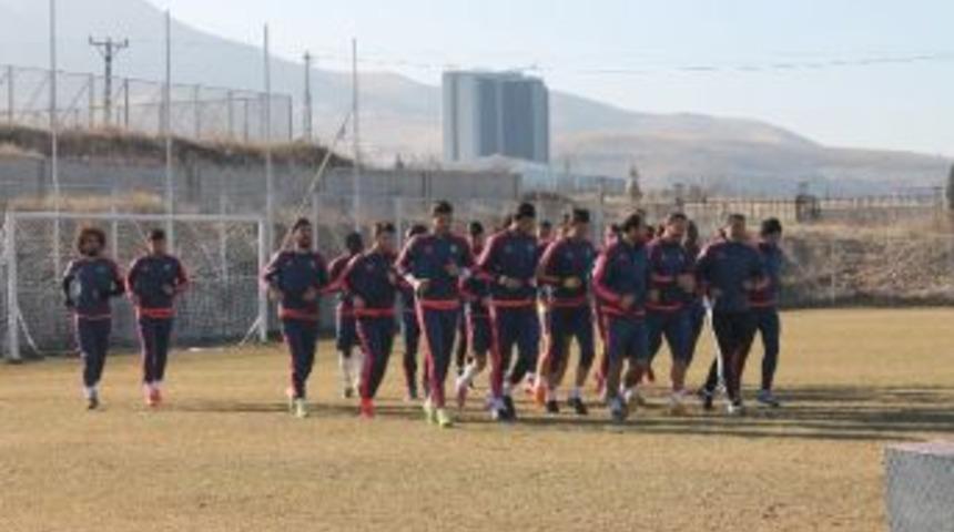 Yeni Malatyaspor, İlk Yarıyı Galibiyetle Kapatmak İstiyor