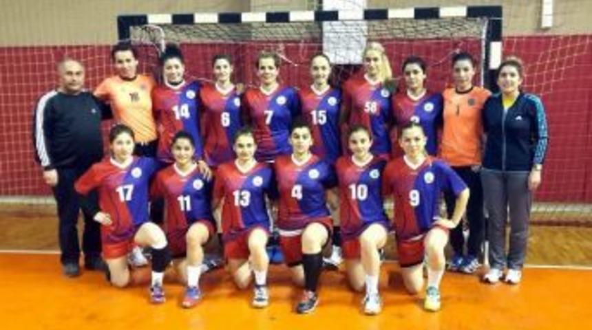 Sivas Belediyespor Hentbol Takımında Kupa Sevinci