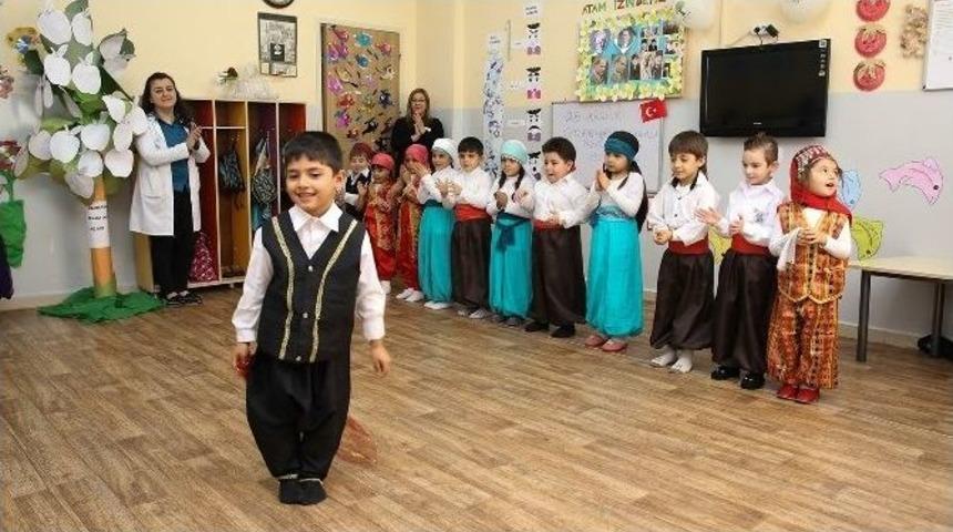 Minik&ouml;ğrencilerin Kurtuluş Coşkusu