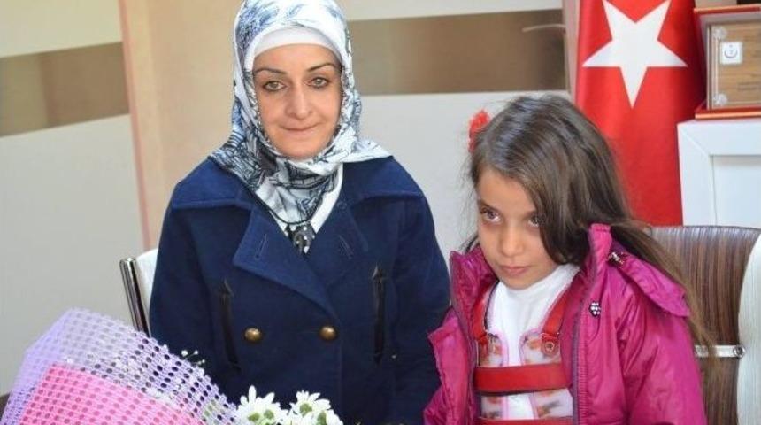 4 Yaşındaki Skolyoz Hastası Yasemin Sağlığına Kavuştu