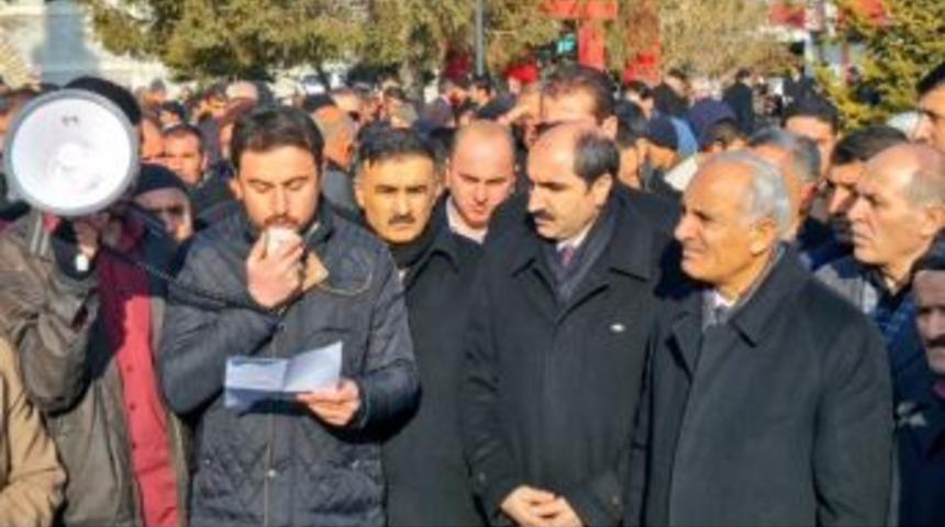 Van&rsquo;daki Stk&rsquo;lardan Ter&ouml;re Tepki