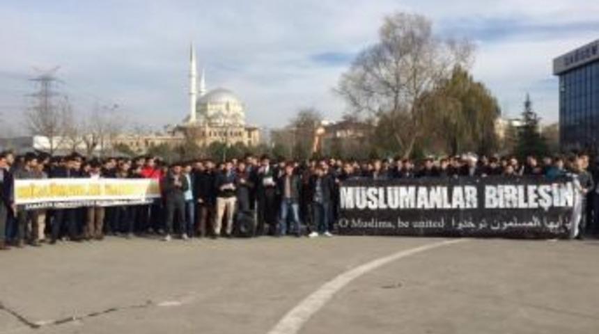 Odt&uuml;&rsquo;de M&uuml;sl&uuml;man &Ouml;ğrencilere Yapılan Saldırılar Protesto Edildi