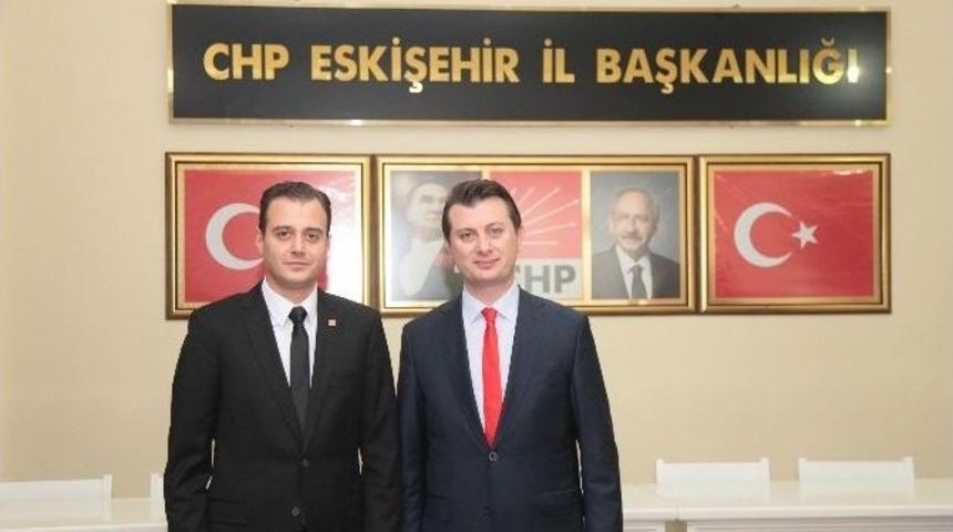 Ak Parti&rsquo;den Ve Chp&rsquo;nin Yeni İl&ccedil;e Başkanına Hayırlı Olsun Ziyareti