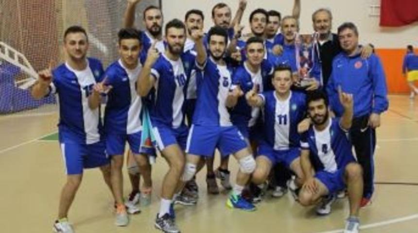 U&uuml; Erkek Voleybol Takımı 1. Lig&rsquo;de