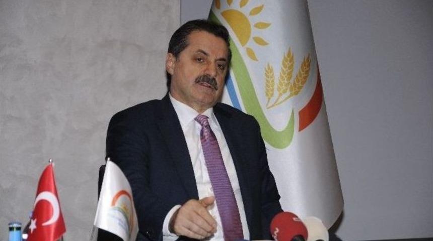Bakan &Ccedil;elik, Tarım Alanında Krizin Faturasını A&ccedil;ıkladı