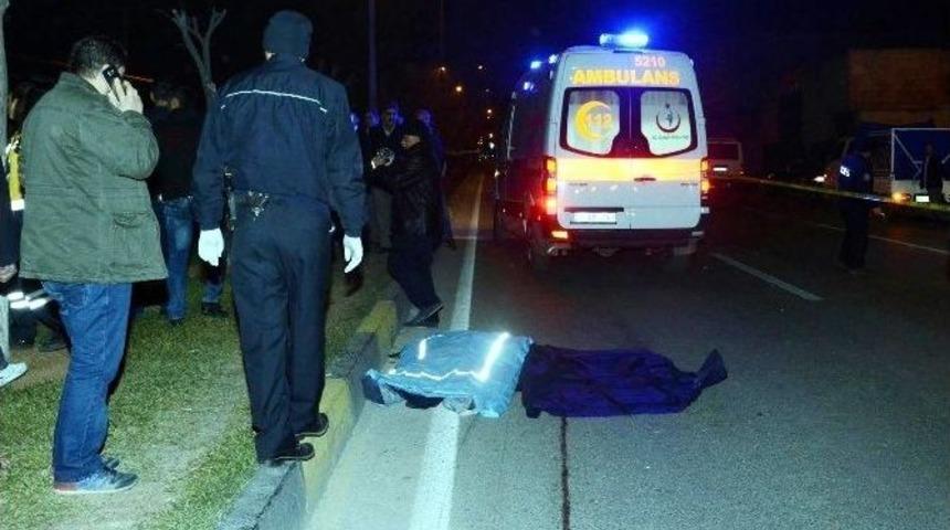 Otomobil Bisiklete &Ccedil;arptı: 1 &Ouml;l&uuml;