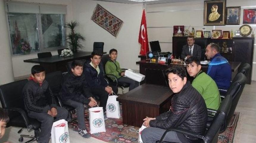 Mut İdman Yurdu Belediye Spor G&uuml;reş Takımı İl &Uuml;&ccedil;&uuml;nc&uuml;s&uuml; Oldu