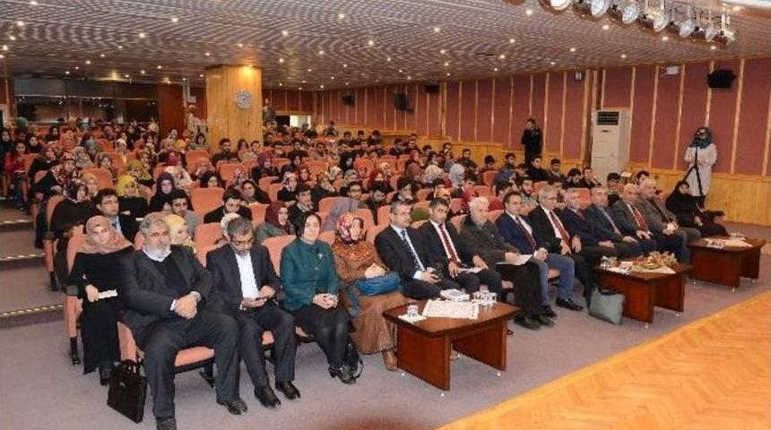 Şair Mahmud Derviş B&uuml;&rsquo;de Anıldı