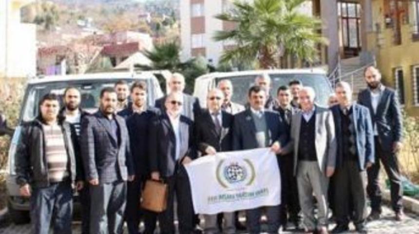 D&uuml;zi&ccedil;i&rsquo;nden Bayır-bucak T&uuml;rkmenlerine Un Yardımı