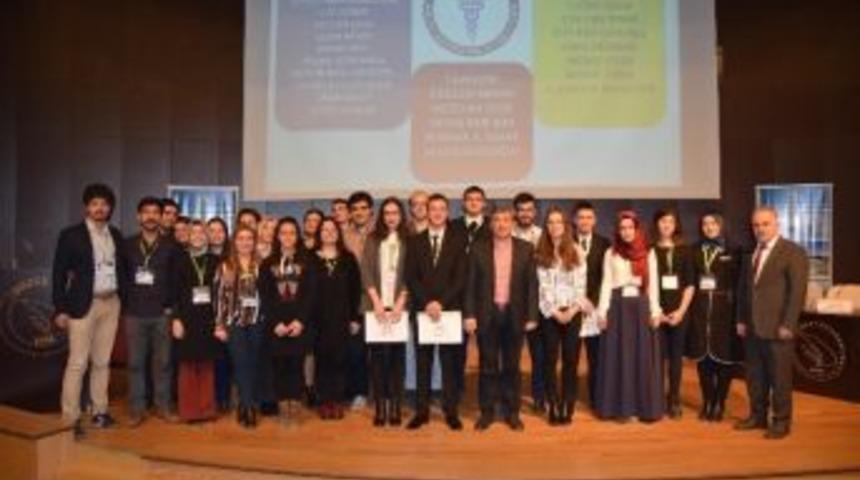 D&uuml;zce &Uuml;niversitesinde Bilimsel Araştırma Sunumu