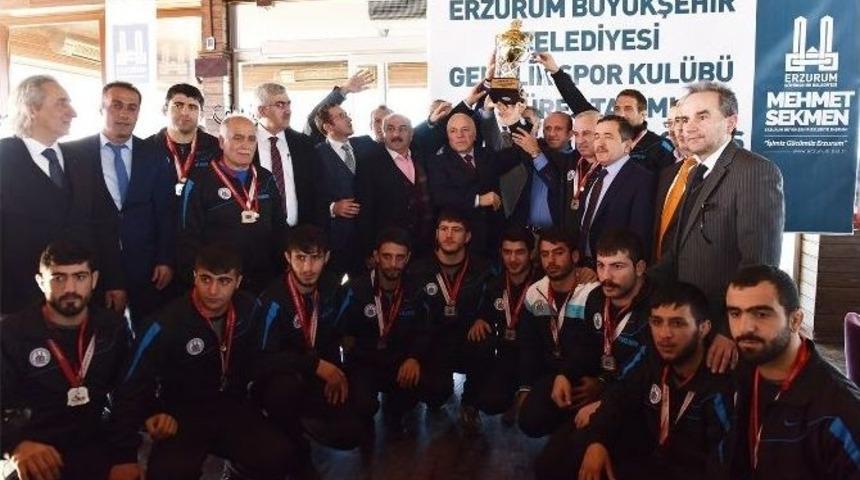 Sekmen İle B&uuml;y&uuml;kşehir S&uuml;per Lig&rsquo;de İkinci Oldu