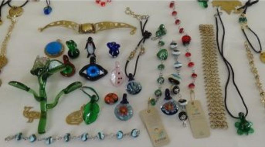 İtalya&rsquo;dan Gelen Camlar Ergani&rsquo;de Can Buluyor