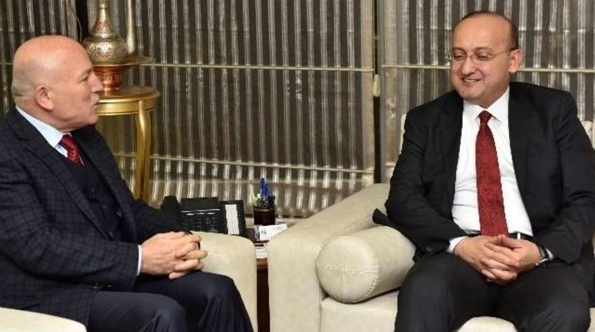 Başbakan Yardımcısı Akdoğan, Başkan Sekmen&rsquo;i Ziyaret Etti