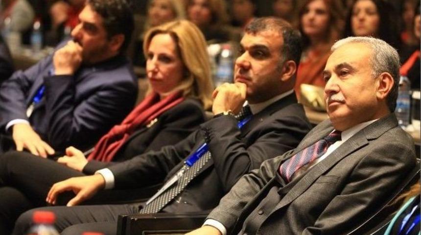 Kadınların İşgücüne Katılım Oranı Yetersiz